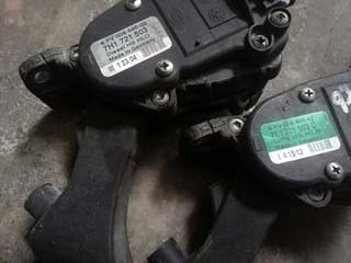 A8 7H0  7E0 LI GAZ PEDALLARI ÇIKMA PARÇA